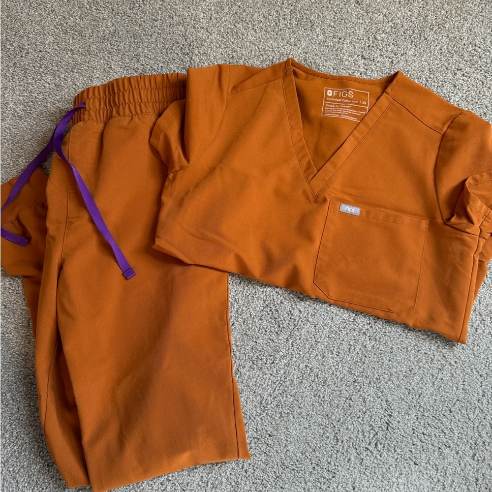 Figs scrubs
